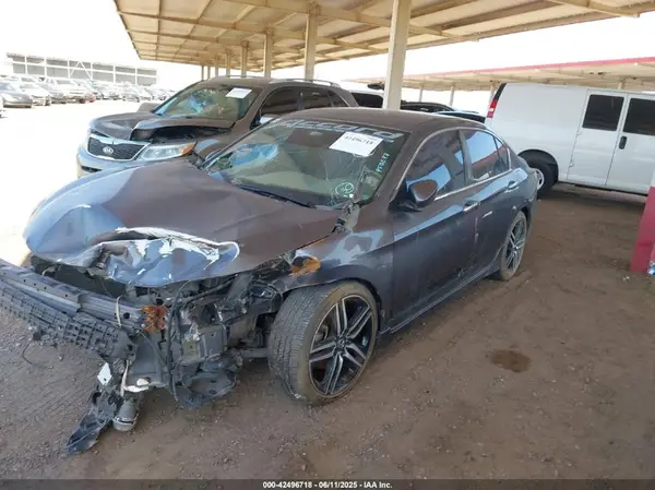 1HGCR2F5XHA171475 2017 HONDA ACCORD - Image 2