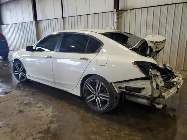 1HGCR2F5XHA176188 2017 HONDA ACCORD - Image 2