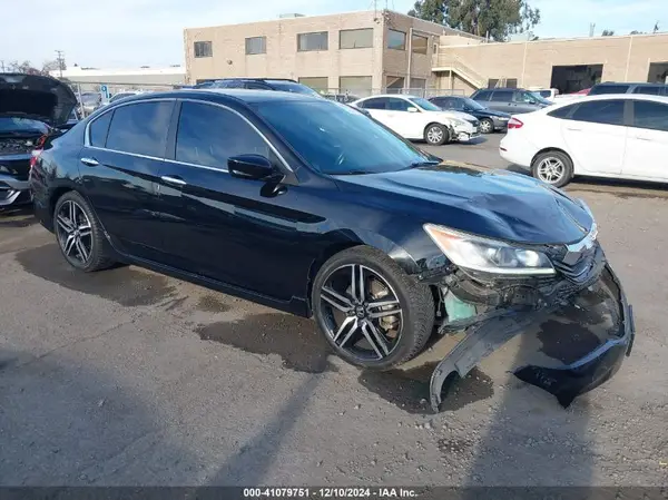 1HGCR2F5XHA188051 2017 HONDA ACCORD - Image 1