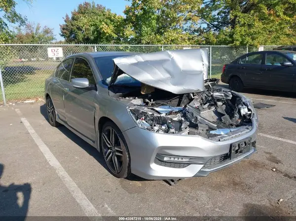 1HGCR2F5XHA195260 2017 HONDA ACCORD - Image 1