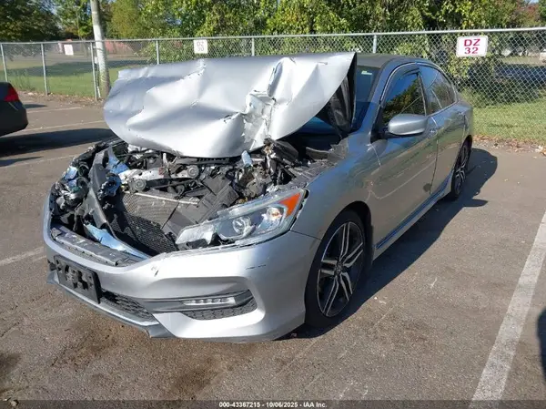 1HGCR2F5XHA195260 2017 HONDA ACCORD - Image 2