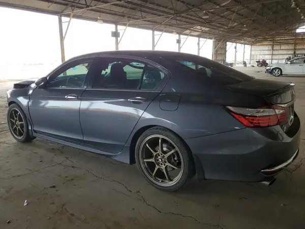 1HGCR2F5XHA196442 2017 HONDA ACCORD - Image 2