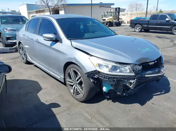 1HGCR2F5XHA196747 2017 HONDA ACCORD - Image 1