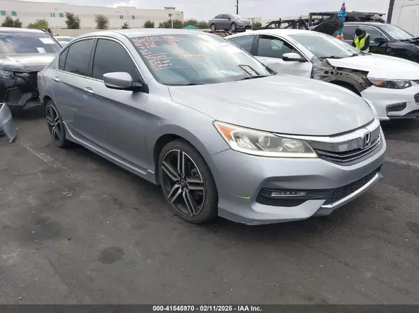 1HGCR2F5XHA196750 2017 HONDA ACCORD - Image 1