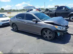 1HGCR2F5XHA214051 2017 HONDA ACCORD