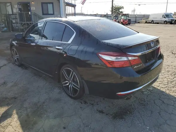 1HGCR2F5XHA215569 2017 HONDA ACCORD - Image 2