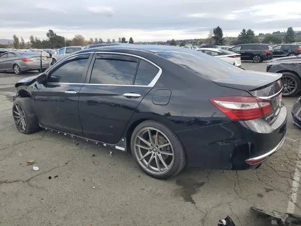 1HGCR2F5XHA227463 2017 HONDA ACCORD - Image 2