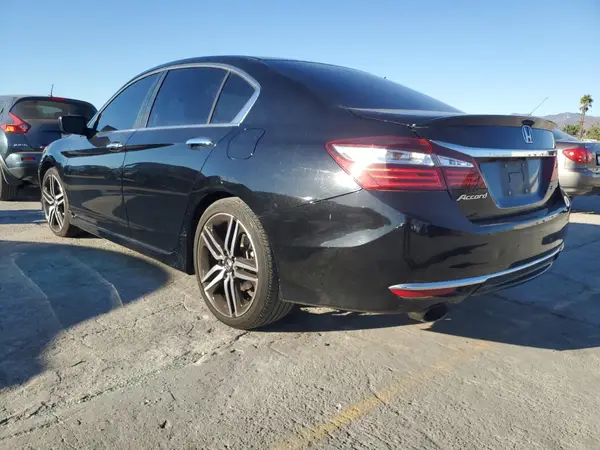 1HGCR2F5XHA231271 2017 HONDA ACCORD - Image 2