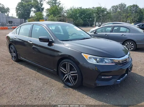 1HGCR2F5XHA231836 2017 HONDA ACCORD - Image 1
