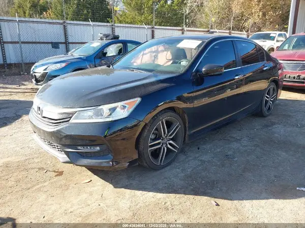 1HGCR2F5XHA237880 2017 HONDA ACCORD - Image 2