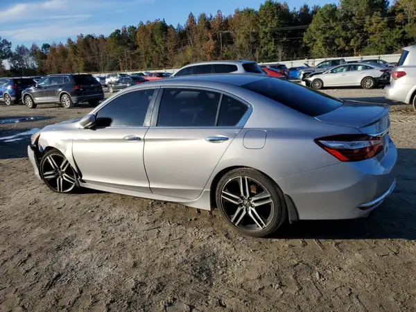 1HGCR2F5XHA238088 2017 HONDA ACCORD - Image 2