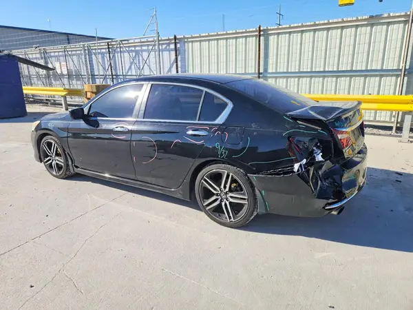 1HGCR2F5XHA246966 2017 HONDA ACCORD - Image 2