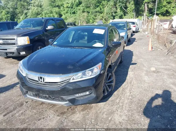 1HGCR2F5XHA249785 2017 HONDA ACCORD - Image 2