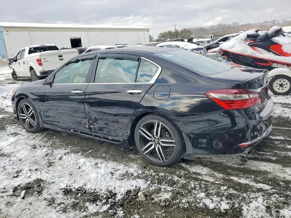 1HGCR2F5XHA249821 2017 HONDA ACCORD - Image 2