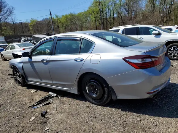 1HGCR2F5XHA254453 2017 HONDA ACCORD - Image 2