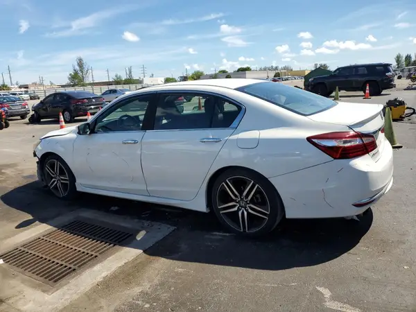 1HGCR2F5XHA262097 2017 HONDA ACCORD - Image 2