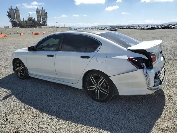 1HGCR2F5XHA269311 2017 HONDA ACCORD - Image 2