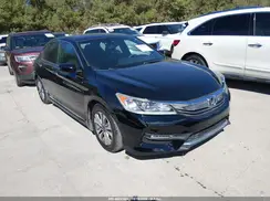 1HGCR2F5XHA270376 2017 HONDA ACCORD