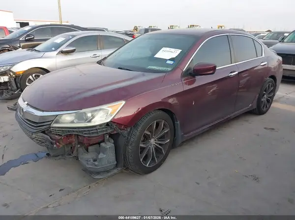 1HGCR2F5XHA280759 2017 HONDA ACCORD - Image 2