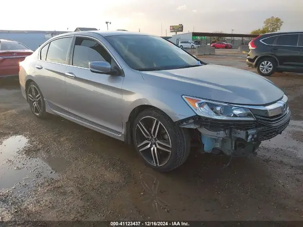 1HGCR2F5XHA281393 2017 HONDA ACCORD - Image 1