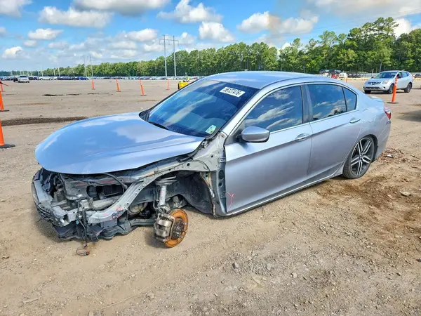 1HGCR2F5XHA282334 2017 HONDA ACCORD - Image 1
