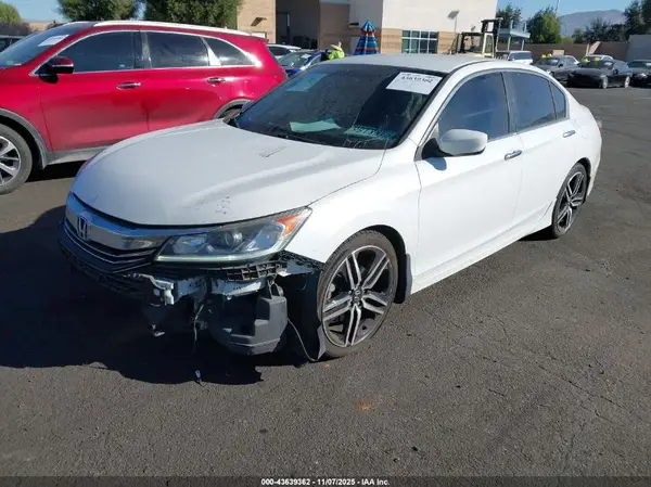 1HGCR2F5XHA290191 2017 HONDA ACCORD - Image 2