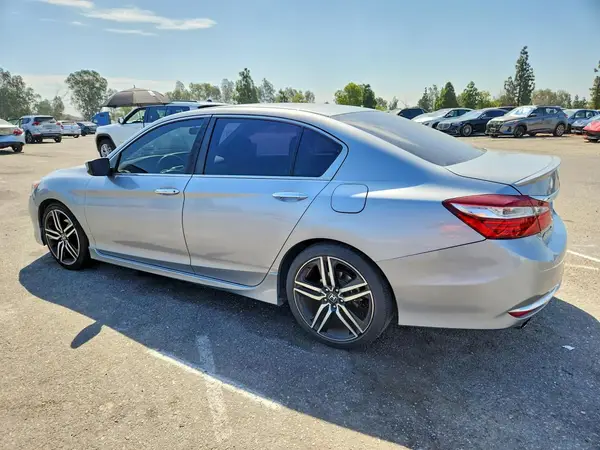 1HGCR2F5XHA293852 2017 HONDA ACCORD - Image 2