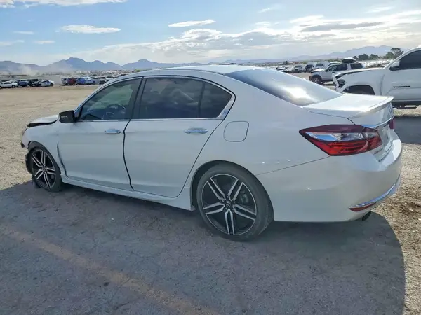 1HGCR2F5XHA300041 2017 HONDA ACCORD - Image 2