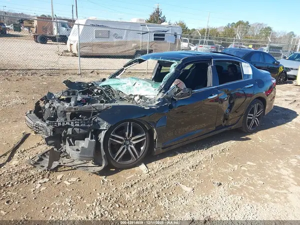 1HGCR2F5XHA302470 2017 HONDA ACCORD - Image 2