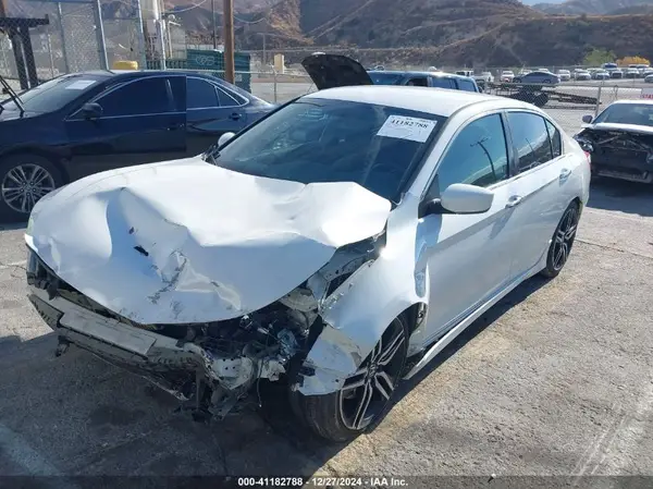 1HGCR2F5XHA305787 2017 HONDA ACCORD - Image 2