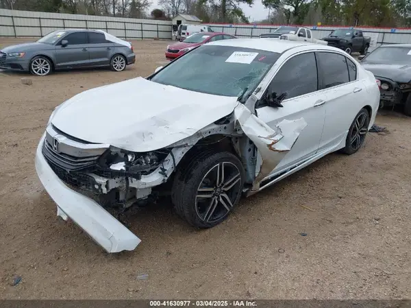 1HGCR2F60HA011517 2017 HONDA ACCORD - Image 2