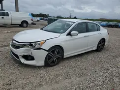 1HGCR2F60HA215122 2017 HONDA ACCORD