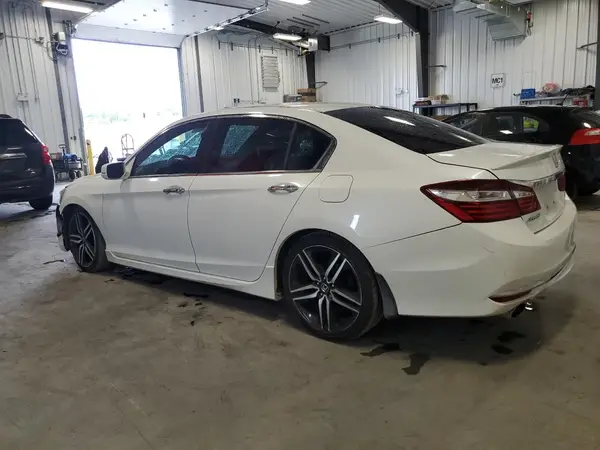1HGCR2F60HA805028 2017 HONDA ACCORD - Image 2