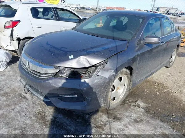 1HGCR2F61GA804047 2016 HONDA ACCORD - Image 2