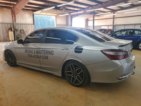 1HGCR2F61HA026916 2017 HONDA ACCORD - Image 2