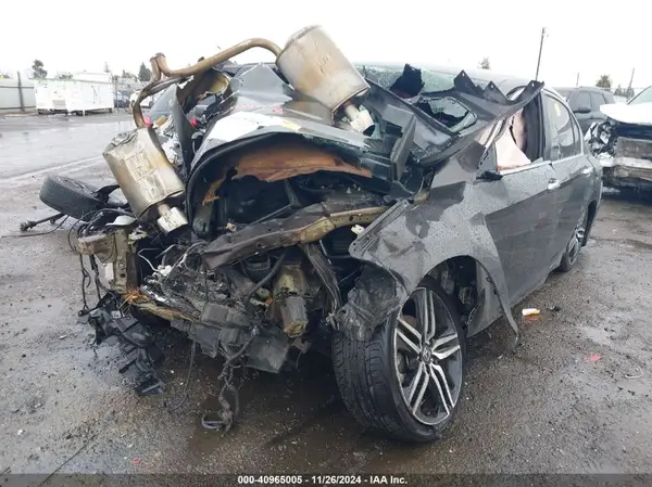 1HGCR2F61HA154332 2017 HONDA ACCORD - Image 2