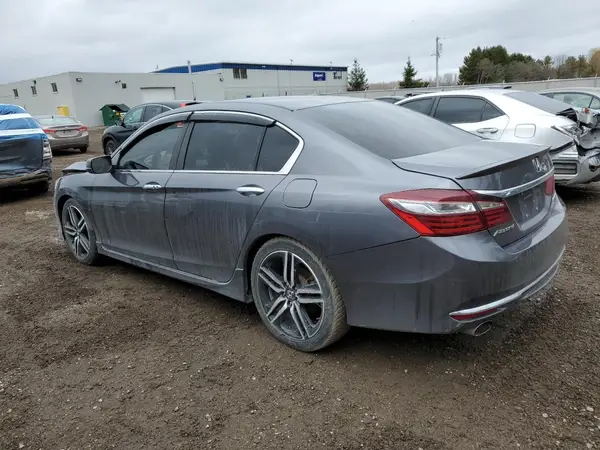 1HGCR2F61HA805068 2017 HONDA ACCORD - Image 2