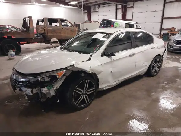 1HGCR2F62HA178252 2017 HONDA ACCORD - Image 2