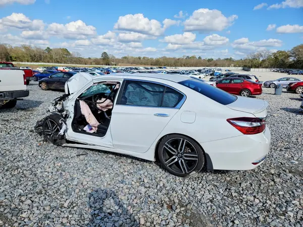 1HGCR2F63HA011494 2017 HONDA ACCORD - Image 2