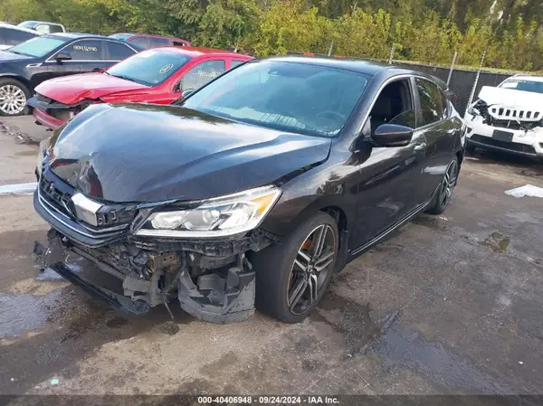 1HGCR2F63HA029056 2017 HONDA ACCORD - Image 2