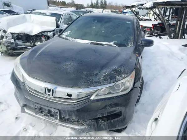 1HGCR2F63HA806593 2017 HONDA ACCORD - Image 2