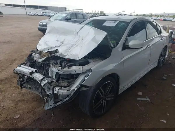 1HGCR2F64HA069257 2017 HONDA ACCORD - Image 2