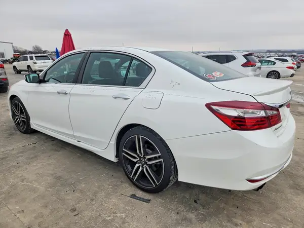 1HGCR2F64HA118344 2017 HONDA ACCORD - Image 2