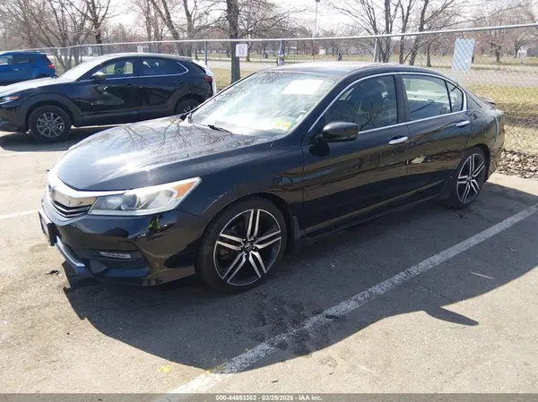 1HGCR2F65HA040317 2017 HONDA ACCORD - Image 2