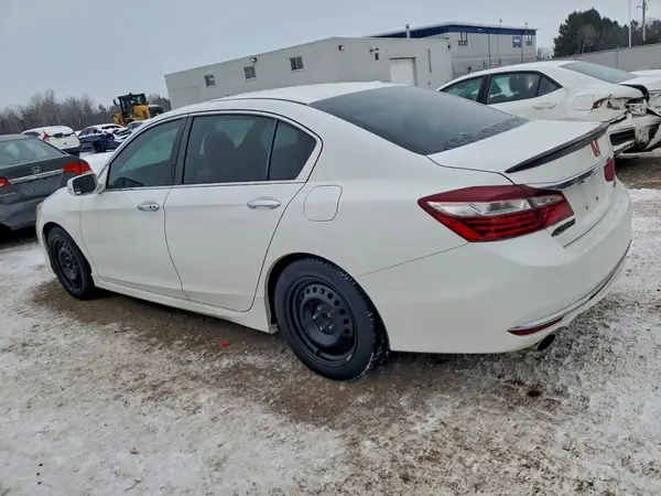 1HGCR2F65HA810645 2017 HONDA ACCORD - Image 2
