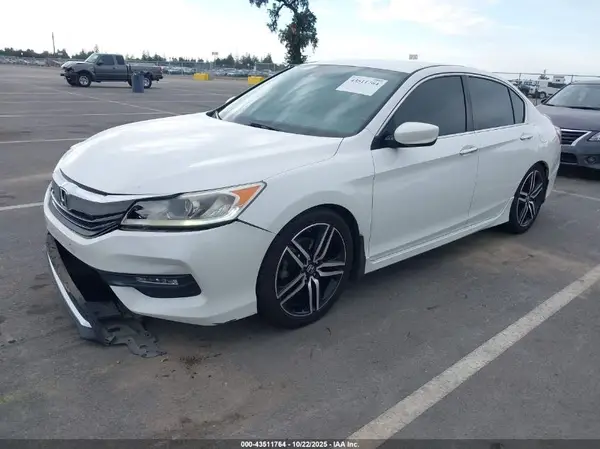 1HGCR2F66HA001560 2017 HONDA ACCORD - Image 2