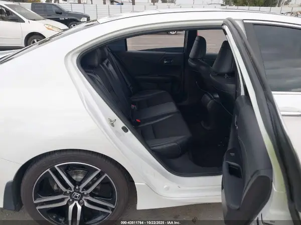 1HGCR2F66HA001560 2017 HONDA ACCORD - Image 8