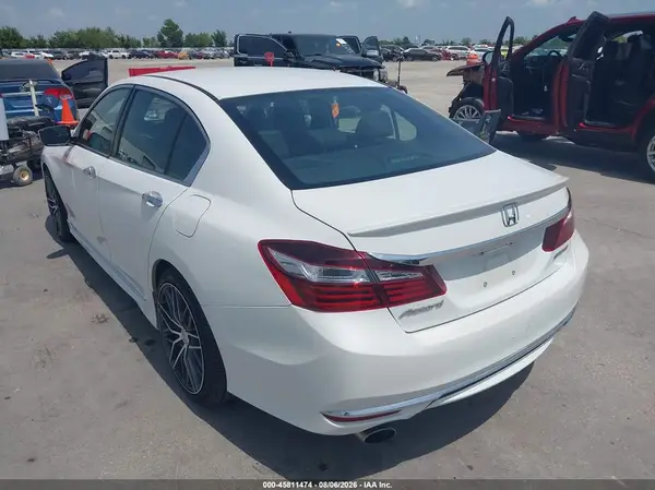 2017 HONDA ACCORD IAAI lot 45811474 auction photo 3