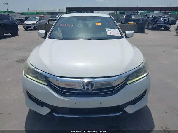 2017 HONDA ACCORD IAAI lot 45811474 auction photo 6