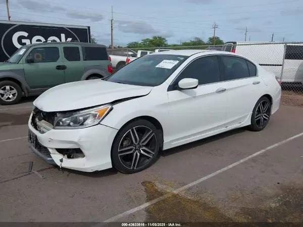 1HGCR2F67GA164085 2016 HONDA ACCORD - Image 2